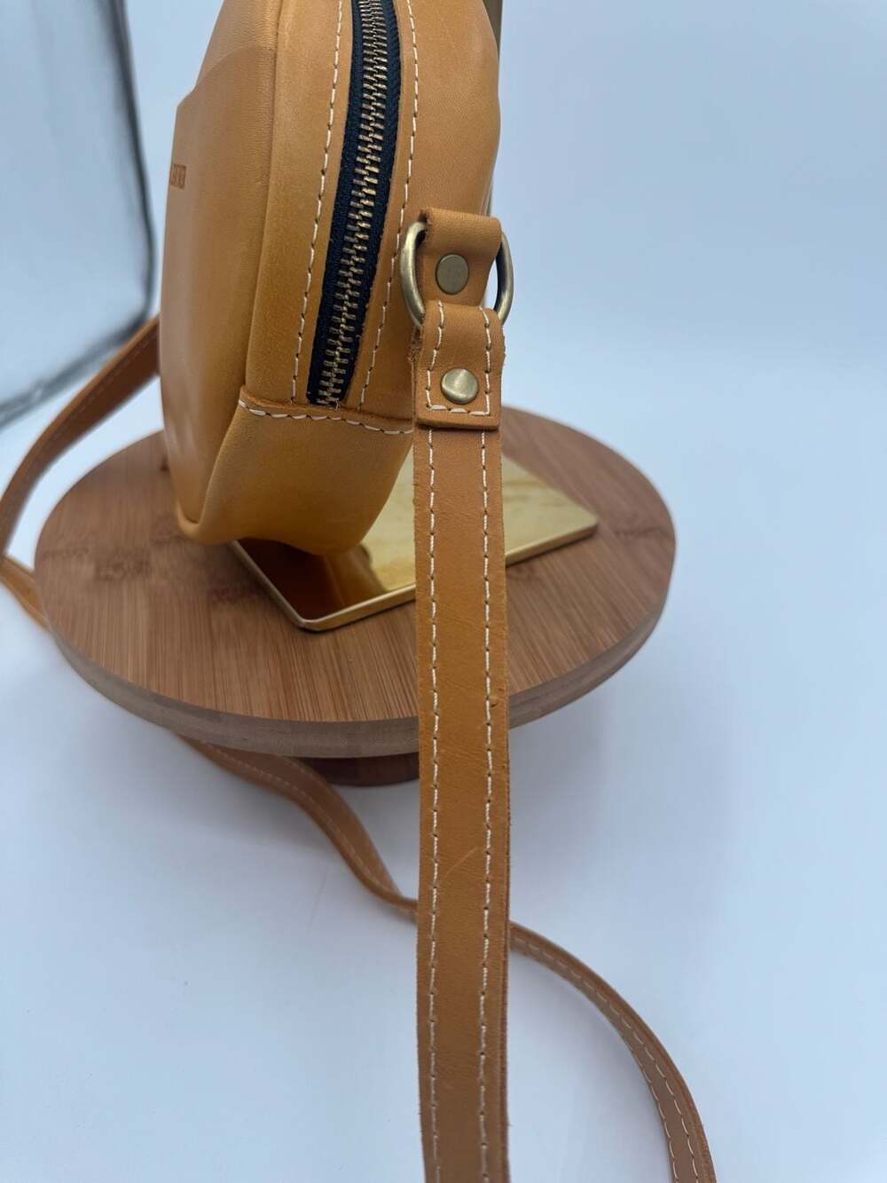 Portland Leather Goods Honey Small Circle Crossbody Full-Grain Leather Bag - Picture 9 of 9